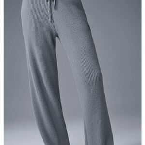 ALO Yoga NWT Snuggle Up Sweater High-Waist Wide Leg Pant - XXS - Steel Gray